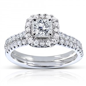 White Gold 7/8ct TDW Princess and Round-cut Halo Diamond Bridal Set - Handcrafted By Name My Rings™