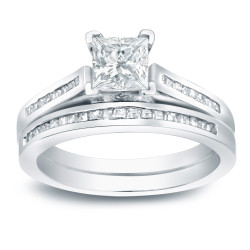 Platinum 1 1/2ct TDW Certified Princess-cut Diamond Halo Bridal Ring Set - Handcrafted By Name My Rings™