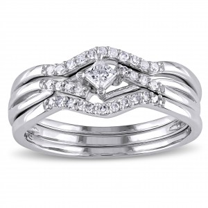 1/4ct TDW Princess and Round-Cut Diamond Crossover 3-Piece Bridal Set in White Gold - Handcrafted By Name My Rings™