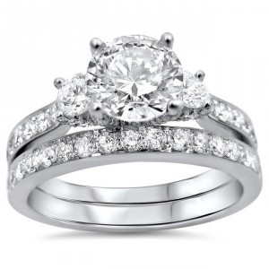 Gold Enhanced 1 3/4ct TDW Round 3-stone Diamond Bridal Set - Handcrafted By Name My Rings™