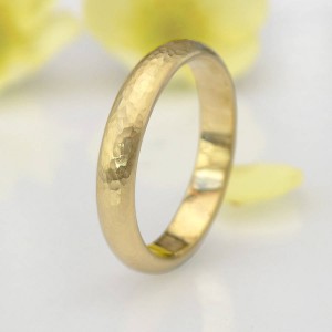 Personalised Hammered Ring Yellow Or - Handcrafted By Name My Rings™