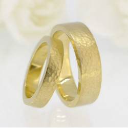 Personalised His And Hers Hammered Wedding Ring Set - Handcrafted By Name My Rings™