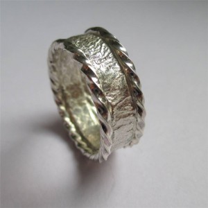 Personalised Rocky Outcrop Twist Ring - Handcrafted By Name My Rings™